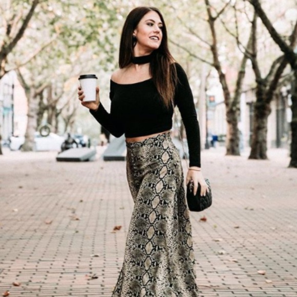 Meet your Posher, Robyn - Picture 3 of 3